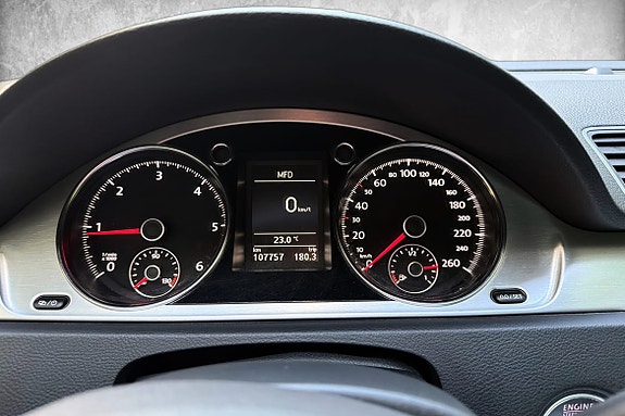 Volkswagen Passat Alltrack 15 of 20