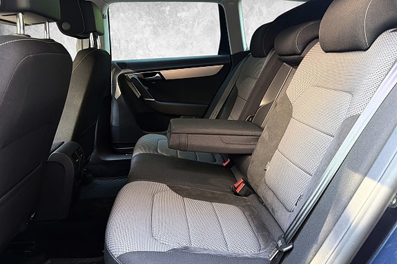 Volkswagen Passat Alltrack 11 of 20