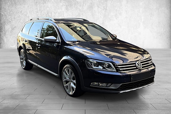 Volkswagen Passat Alltrack 3 of 20