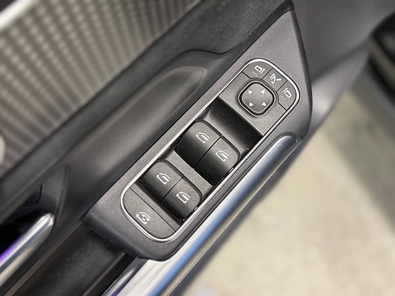 Mercedes-Benz EQA250 17 of 30