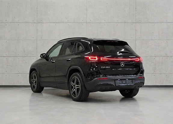 Mercedes-Benz EQA250 4 of 30