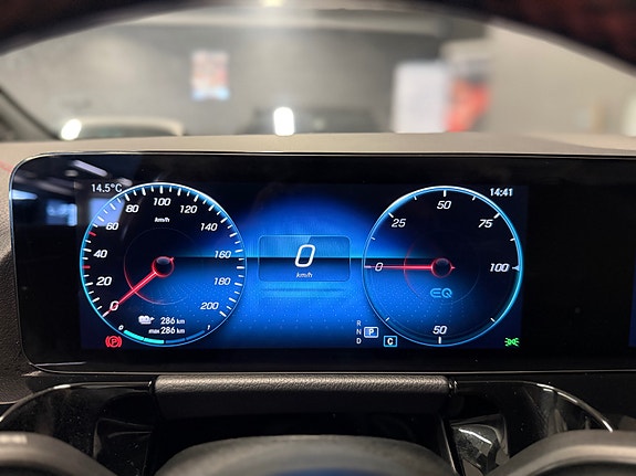 Mercedes-Benz EQA250 23 of 30