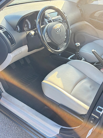 Kia Ceed 4 of 6
