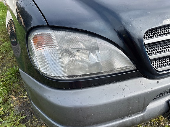 Mercedes-Benz ML230 26 of 30
