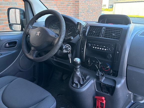 Peugeot Expert 18 of 30