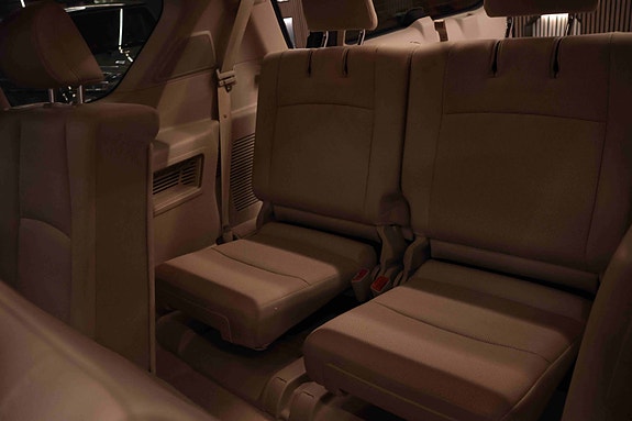 Toyota Land Cruiser 25 of 30