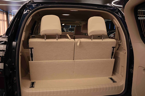 Toyota Land Cruiser 24 of 30
