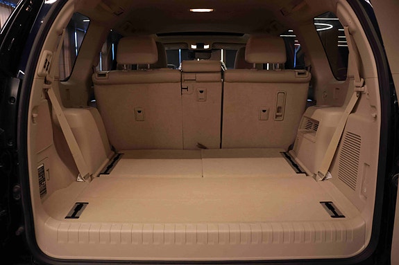 Toyota Land Cruiser 19 of 30