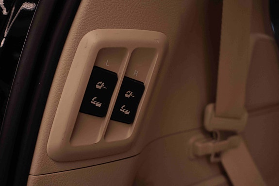 Toyota Land Cruiser 23 of 30