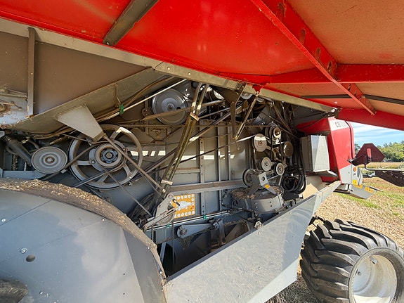 Massey Ferguson C8 7 of 17