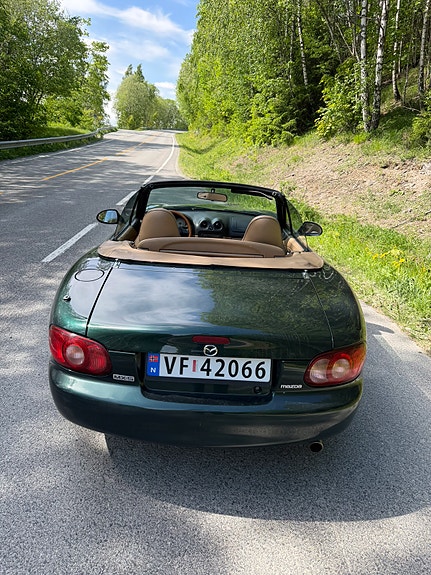 Mazda MX-5 5 of 10