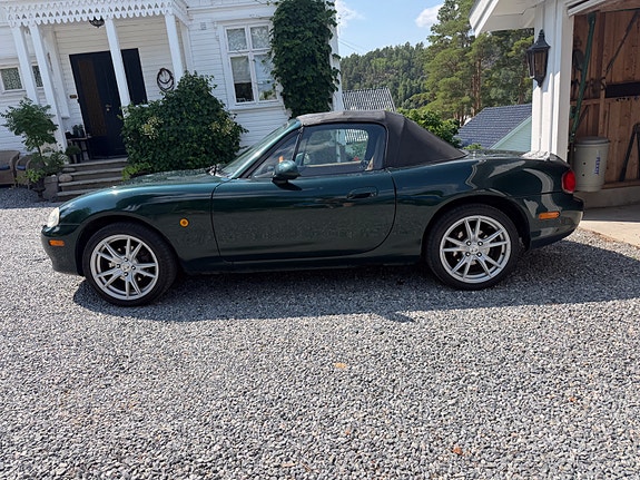 Mazda MX-5 2 of 10