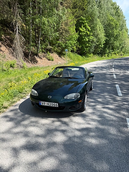Mazda MX-5 4 of 10