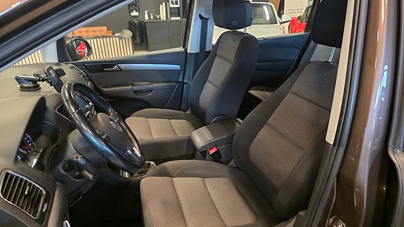 Volkswagen Sharan 9 of 30