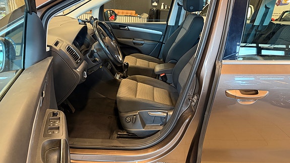 Volkswagen Sharan 28 of 30