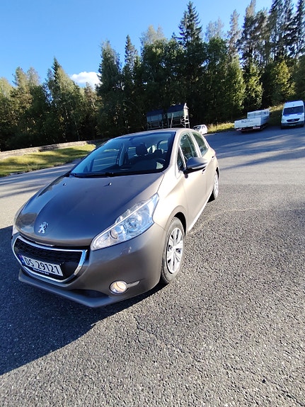 Peugeot 208 29 of 30