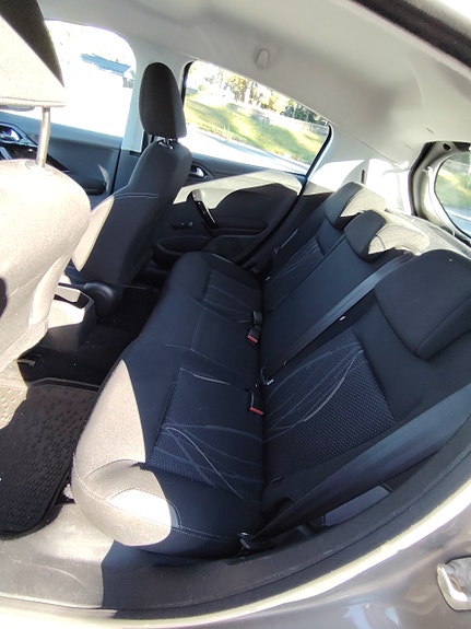 Peugeot 208 5 of 30