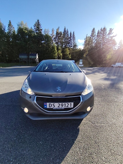 Peugeot 208 28 of 30