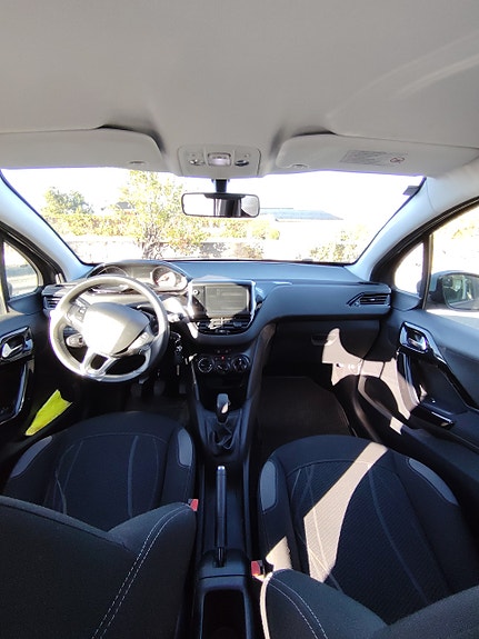 Peugeot 208 6 of 30
