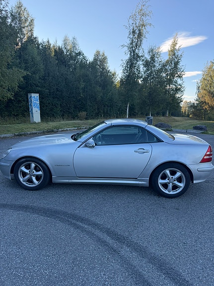 Mercedes-Benz SLK200 26 of 28