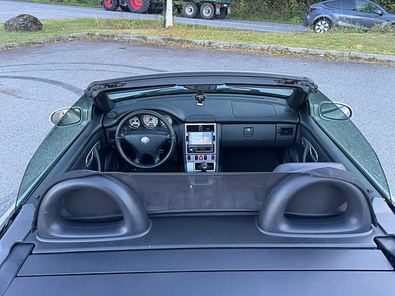 Mercedes-Benz SLK200 8 of 28