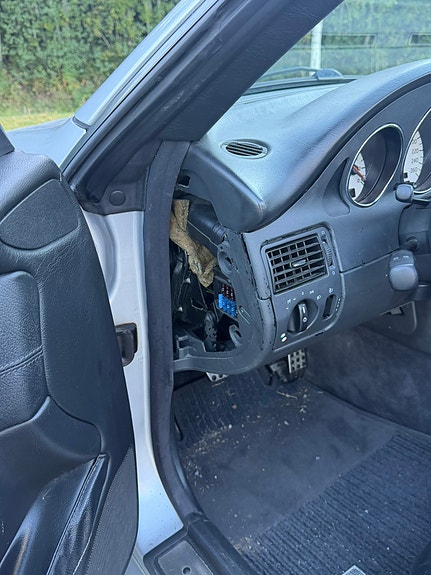 Mercedes-Benz SLK200 11 of 28