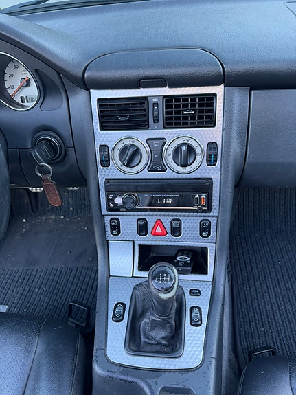 Mercedes-Benz SLK200 16 of 28