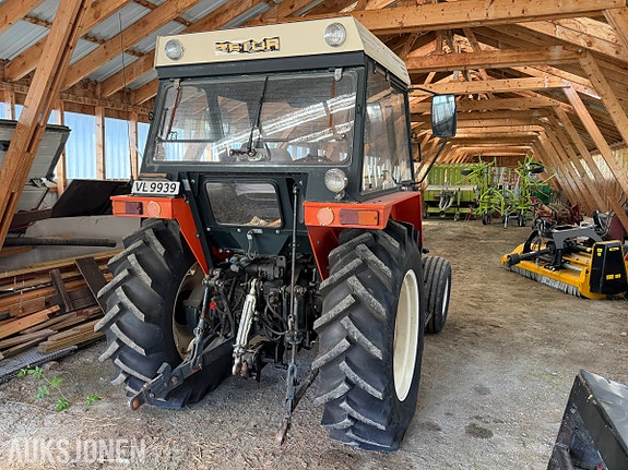 Zetor 7211 traktor 4 of 30
