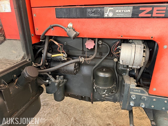 Zetor 7211 traktor 25 of 30