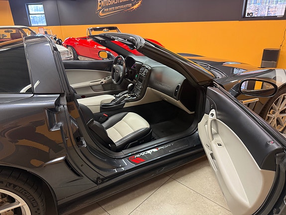 Chevrolet Corvette 20 of 21