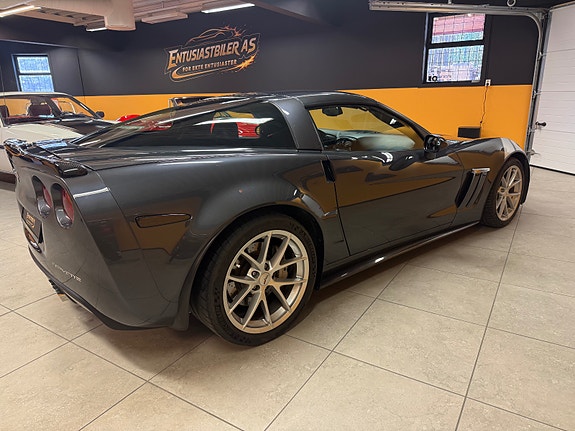 Chevrolet Corvette 3 of 21