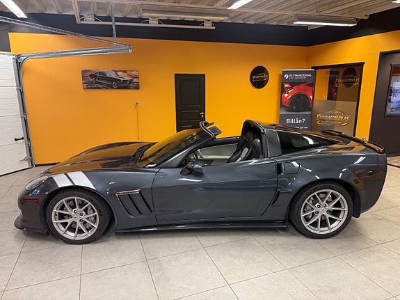 Chevrolet Corvette 18 of 21