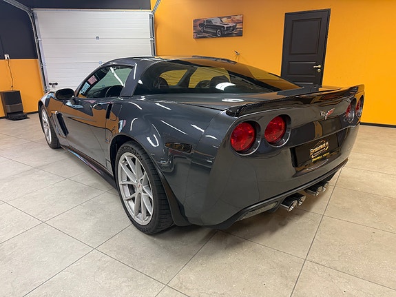 Chevrolet Corvette 4 of 21