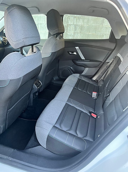 Citroen E-C4 27 of 30