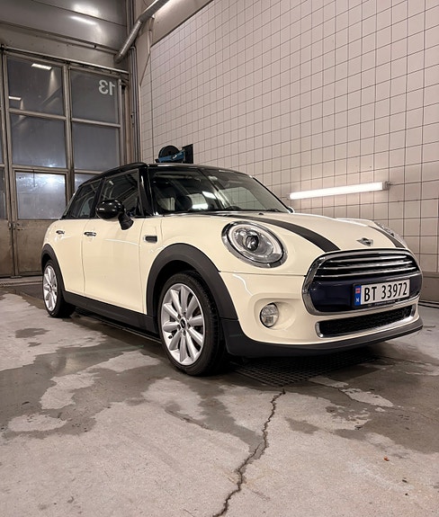 MINI Cooper 3 of 18