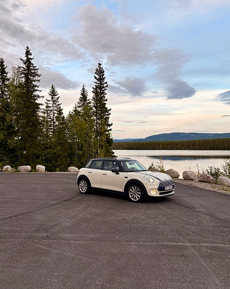 MINI Cooper 2 of 18