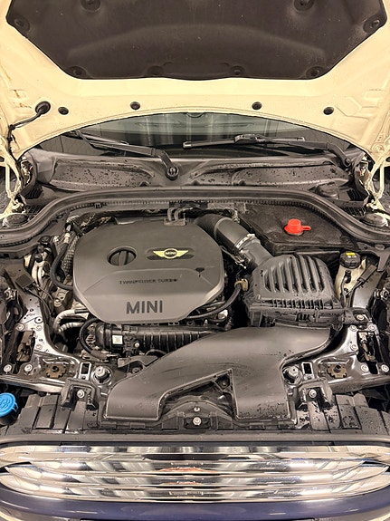 MINI Cooper 18 of 18