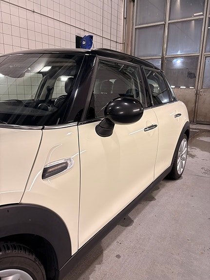 MINI Cooper 5 of 18
