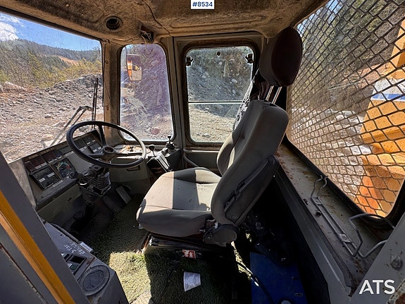 Moxy MT30 6x6 Dumper. 11 of 30