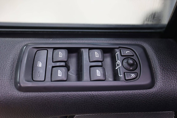 Land Rover Discovery 25 of 30