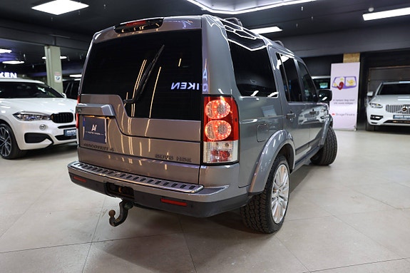 Land Rover Discovery 8 of 30