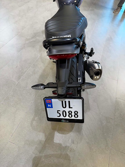 Triumph Speed 400 3 of 7