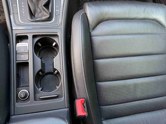Volkswagen e-Golf VII 21 of 30