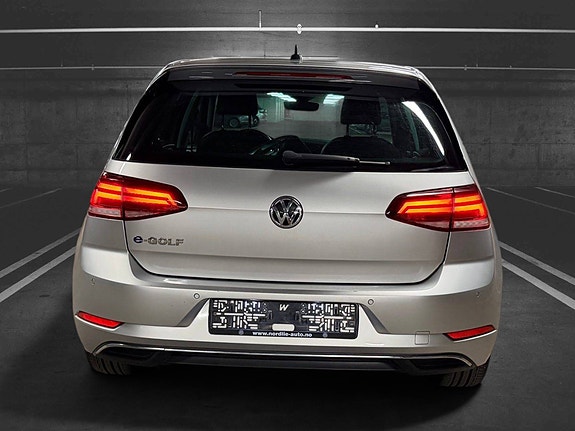 Volkswagen e-Golf VII 9 of 30