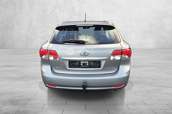 Toyota Avensis 13 of 30