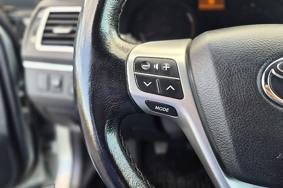 Toyota Avensis 27 of 30