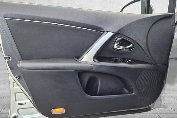 Toyota Avensis 14 of 30