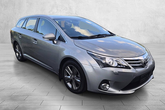 Toyota Avensis 8 of 30