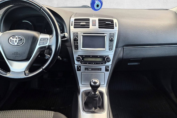 Toyota Avensis 24 of 30