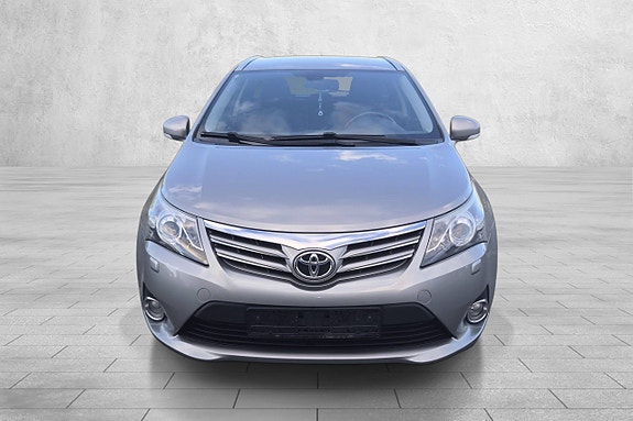 Toyota Avensis 4 of 30